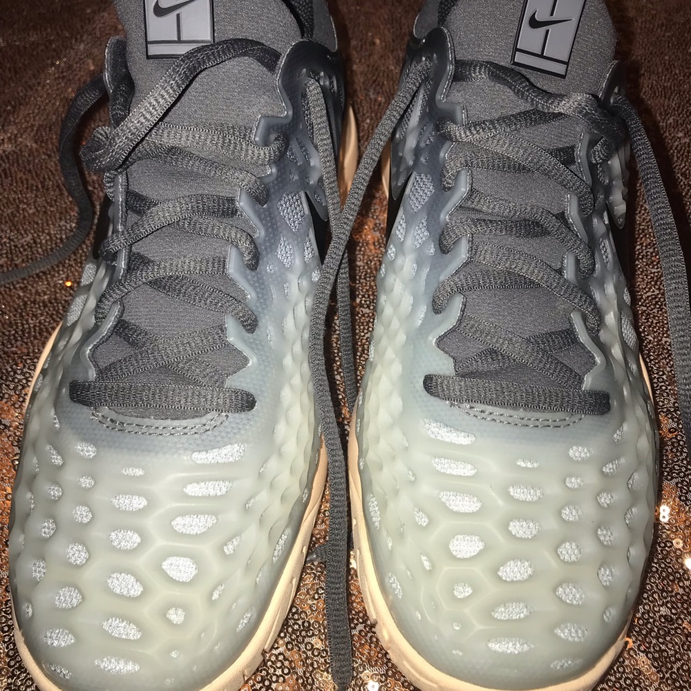 Nike gym shoes